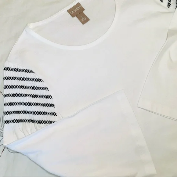 CHICO’S Smocked Bell Sleeve Shirttail Tee NWOT Sz 1 (M-8) - Picture 8 of 13